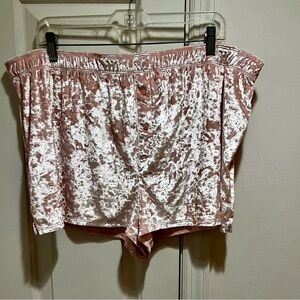 NWT PINK Victoria’s Secret Light Pink Crushed Velvet Plus Size Sleepwear Shorts